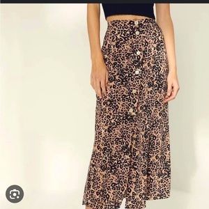 Wilfred (Aritzia) Amelie Midi Skirt - Leopard